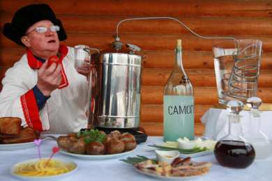 С днем рождения русская водка Поздравляем с днем рождения русской водки